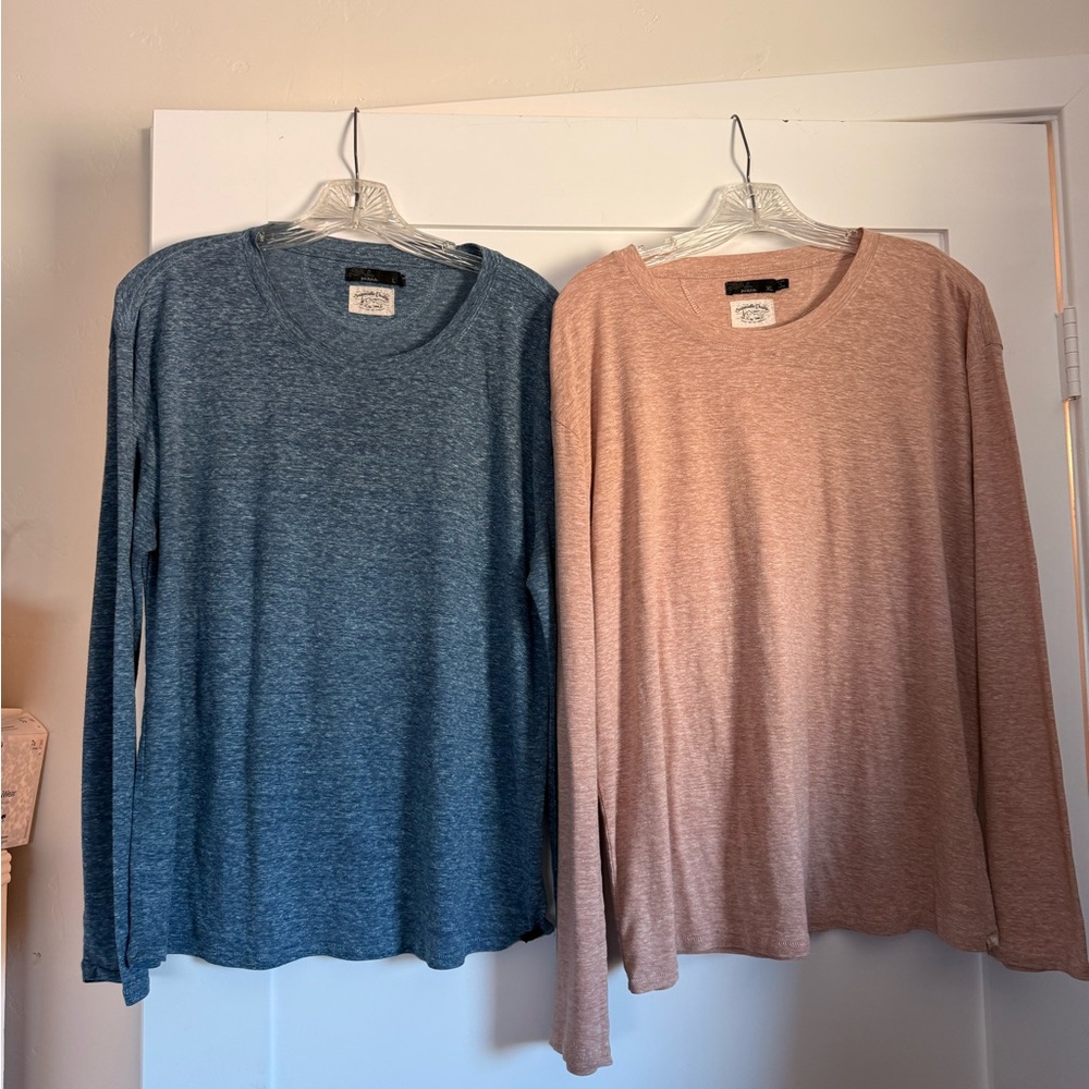 Prana Woman’s Heathered Rose and Blue Cozy Up Crewneck Tees